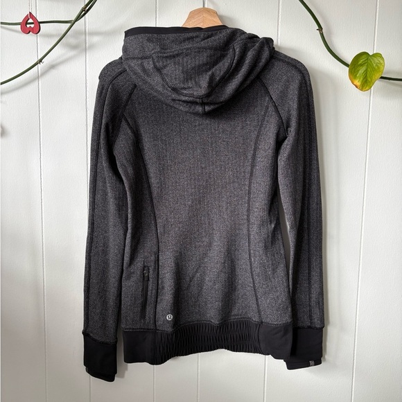 Lululemon Think Fast Hoodie Size 4 - Picture 6 of 7